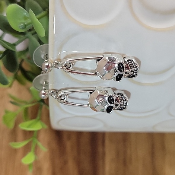 SAFETY PIN SKULL DROP EARRINGS - Picture 1 of 6